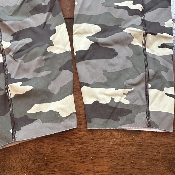 Lululemon Leggings Womens 14 Green Camo High Rise 7/8 Side Pockets Yoga Gym‎ - Picture 4 of 10